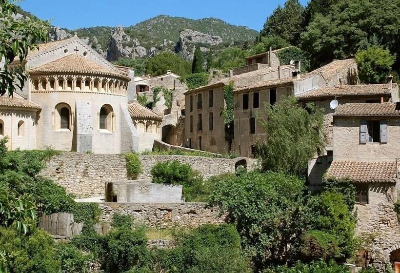 فندق Camping Le Botanic