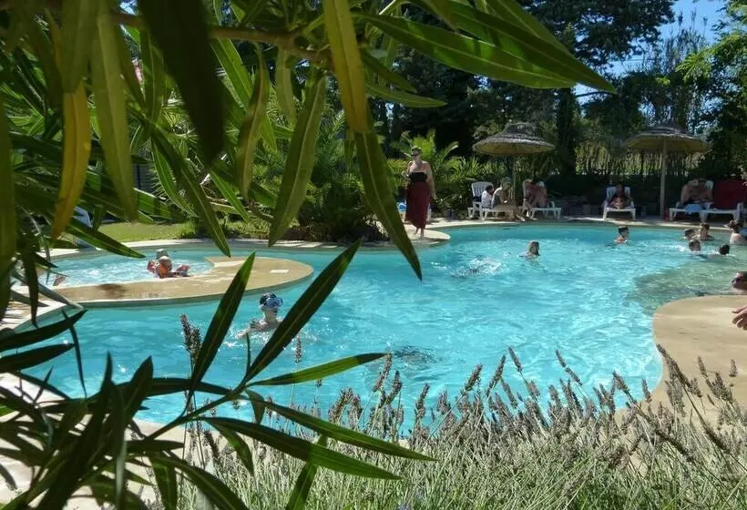 Hotelli Camping Le Botanic