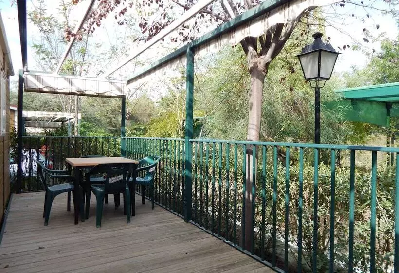 ホテル Camping Rural Presa La Vinuela