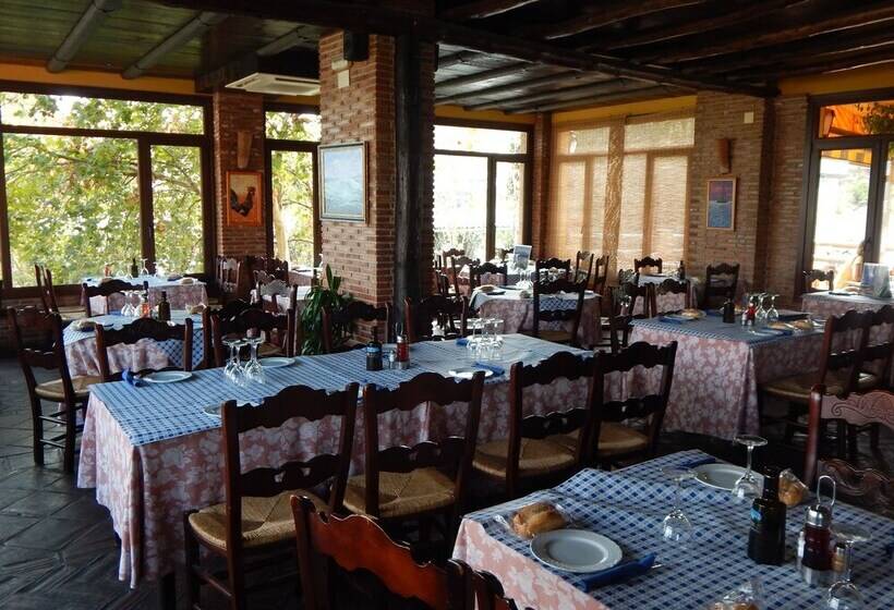 Отель Camping Rural Presa La Vinuela