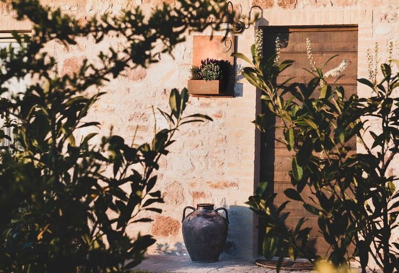 בית מלון כפרי Borgo Antichi Orti Assisi
