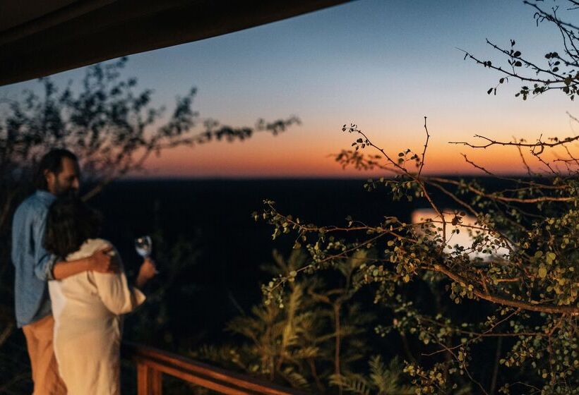 בית מלון כפרי Simbavati Hilltop Lodge