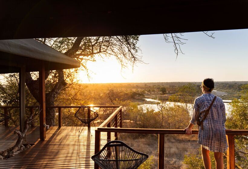 בית מלון כפרי Simbavati Hilltop Lodge