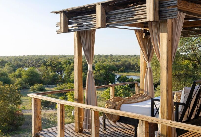 בית מלון כפרי Simbavati Hilltop Lodge