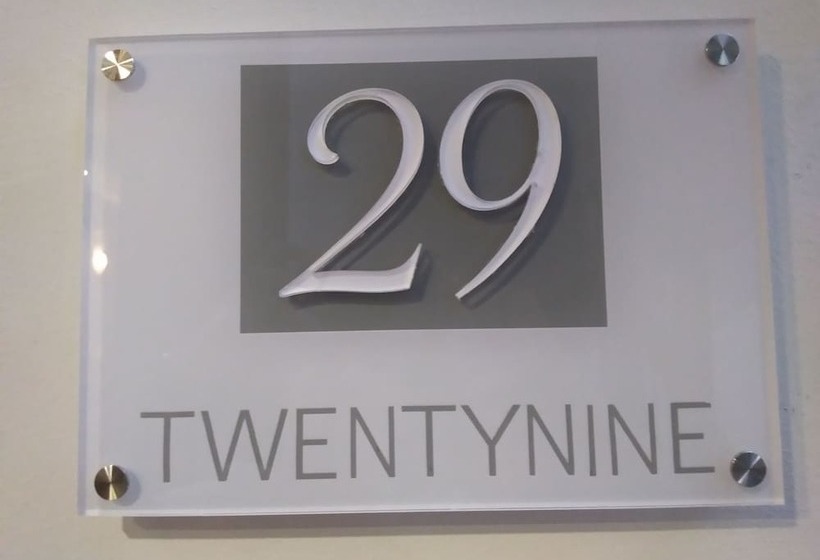 هتل Twenty Nine