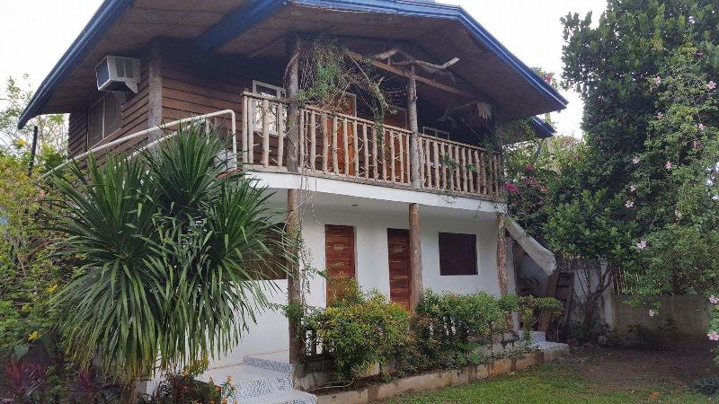 La Vida Hostel Samal Island