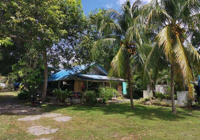 La Vida Hostel Samal Island