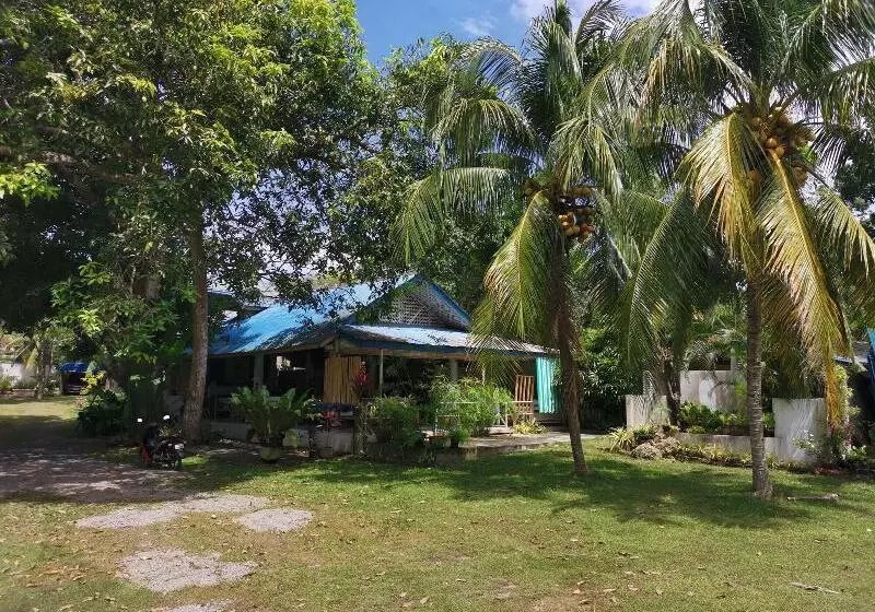 La Vida Hostel Samal Island