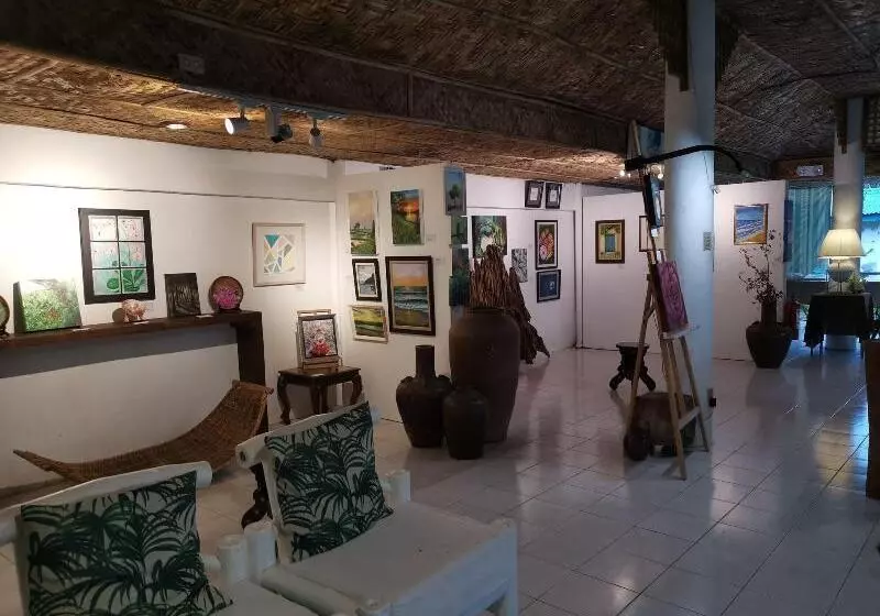 La Vida Hostel Samal Island