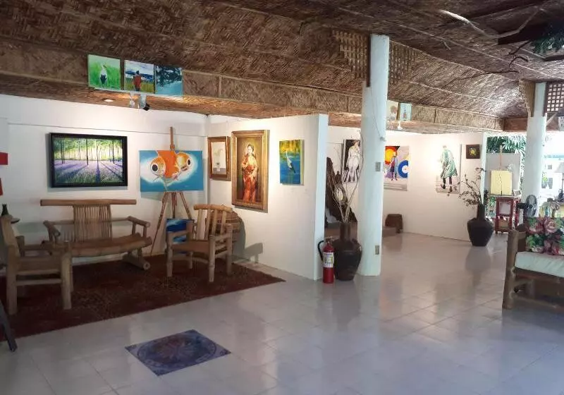 La Vida Hostel Samal Island