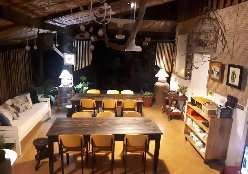 La Vida Hostel Samal Island