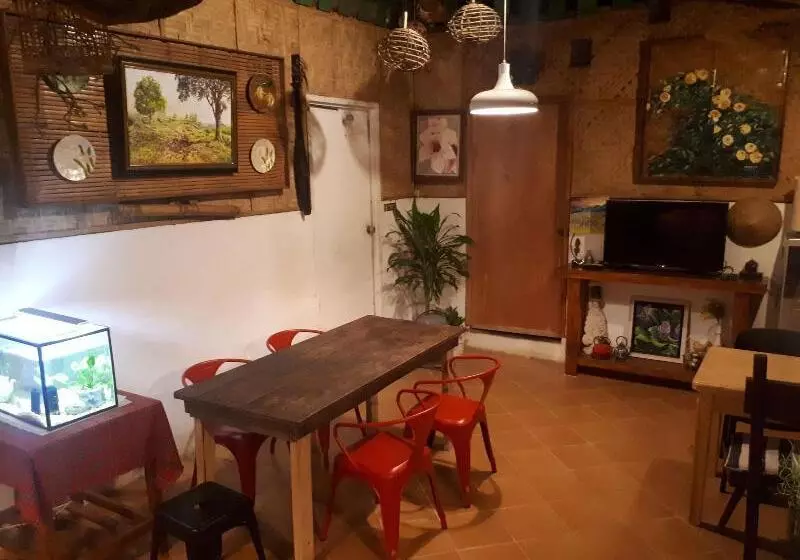 La Vida Hostel Samal Island