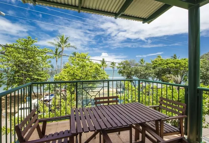 Magnetic Sunsets Resort