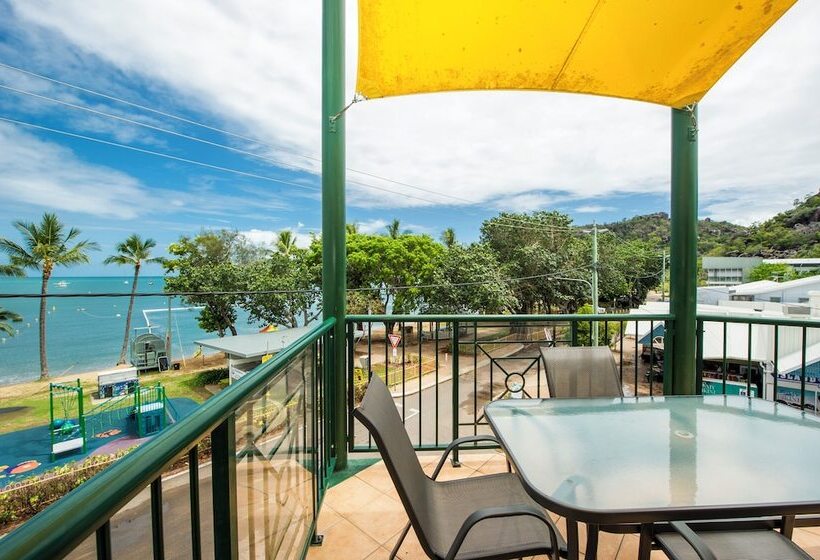 Magnetic Sunsets Resort