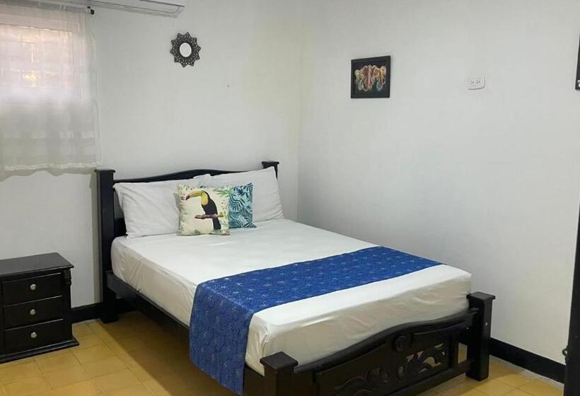 پانسیون Mi Casa 18 Guesthouse