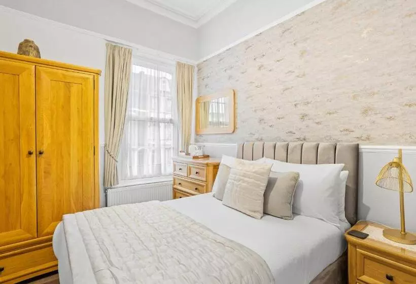 تختخواب و صبحانه Kethla House
