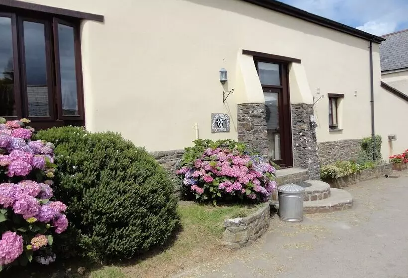 Frankaborough Farm Holiday Cottages