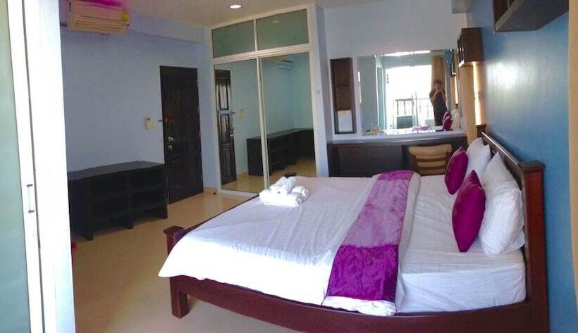 ホテル Ananya Residence