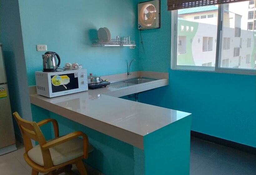 ホテル Ananya Residence