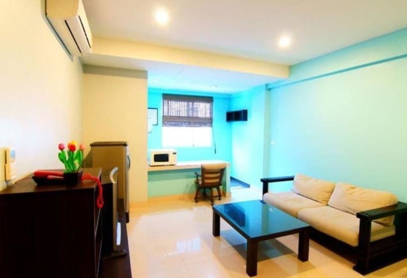 ホテル Ananya Residence