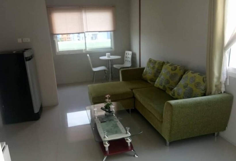 ホテル Ananya Residence