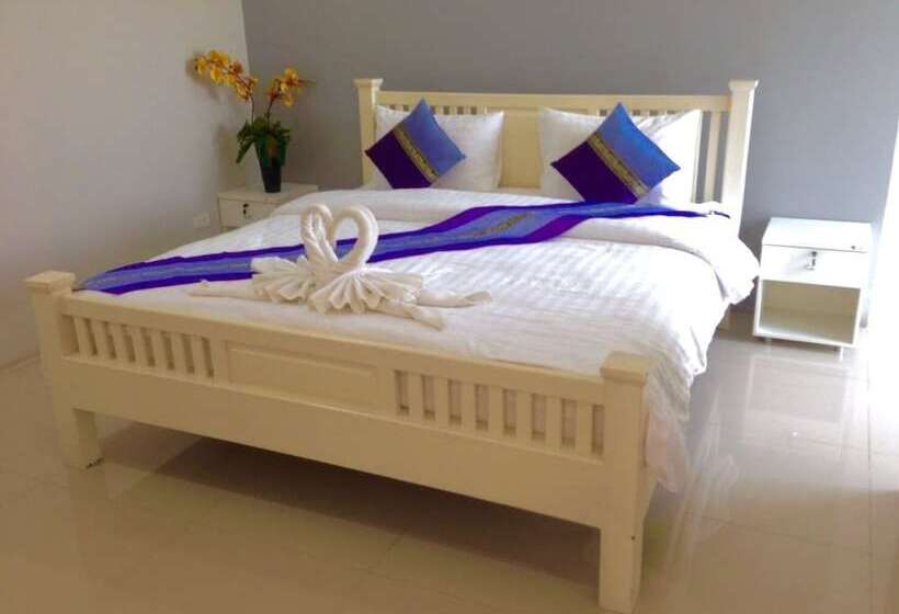 ホテル Ananya Residence