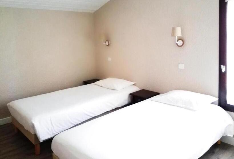 هتل Azureva Saint Cyprien