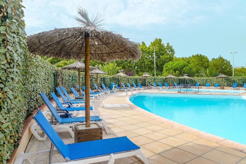 هتل Azureva Saint Cyprien