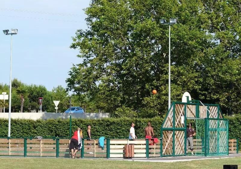 Hotelli Azureva Saint Cyprien