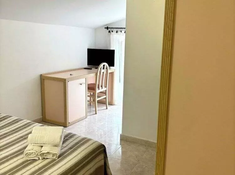 Hotelli Hôtel Restaurant U Santa Maria