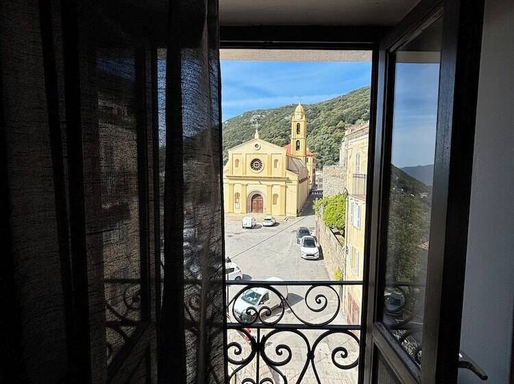 ホテル Hôtel Restaurant U Santa Maria