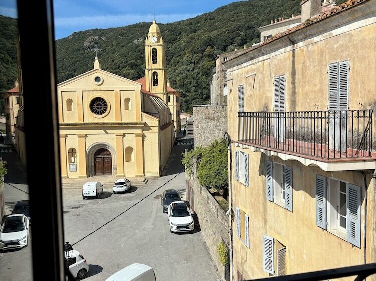 ホテル Hôtel Restaurant U Santa Maria