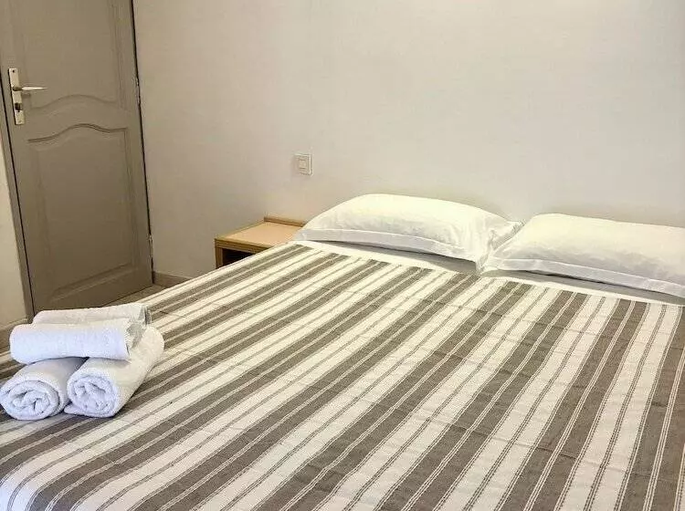 Hotelli Hôtel Restaurant U Santa Maria