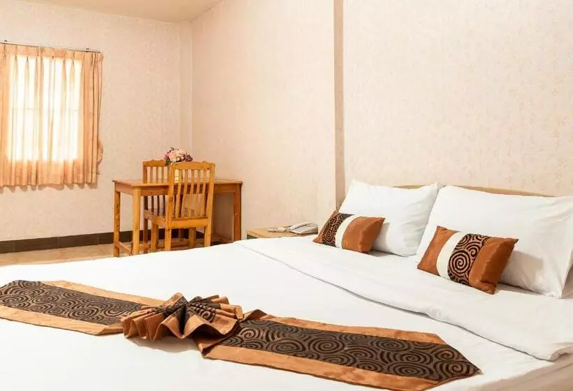 ホテル P.n. Gold Resort