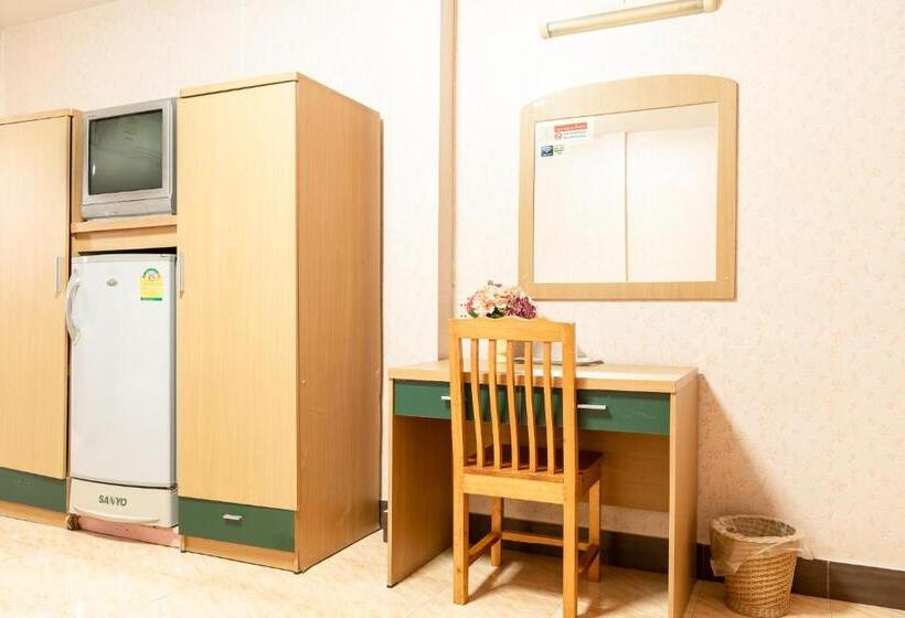 酒店 P.n. Gold Resort