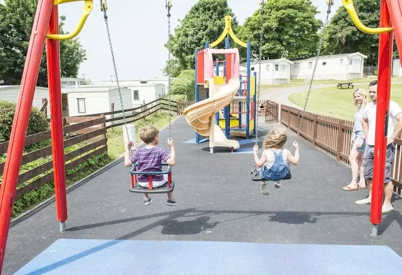 هتل Sandaway Holiday Park