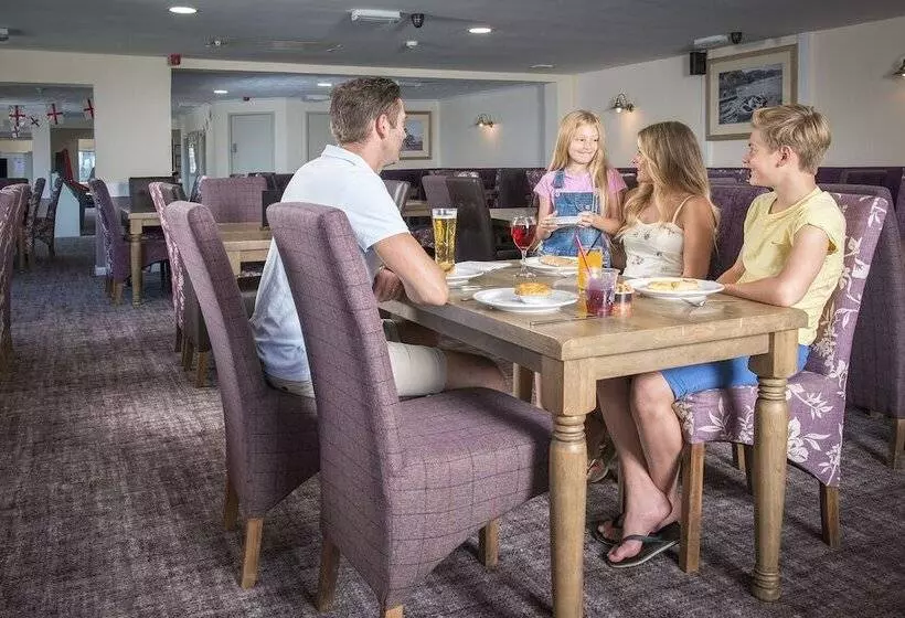 هتل Sandaway Holiday Park