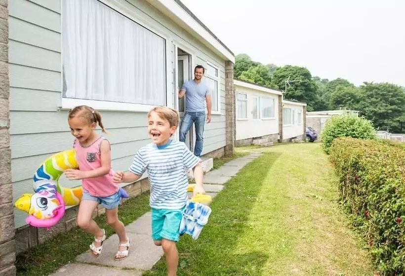 هتل Sandaway Holiday Park