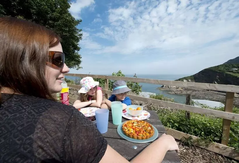 هتل Sandaway Holiday Park