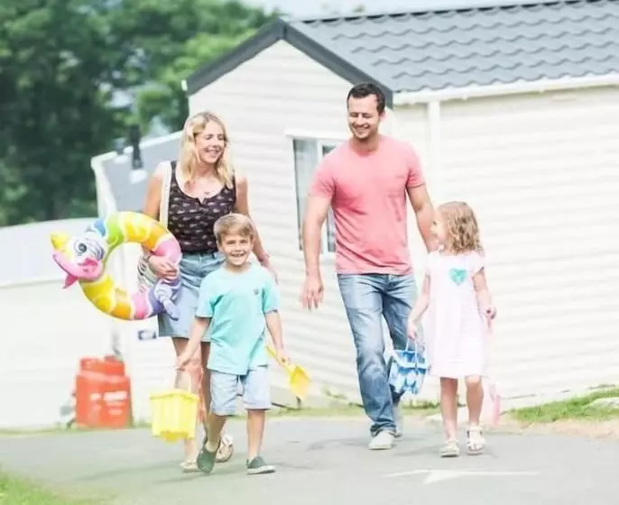 هتل Sandaway Holiday Park