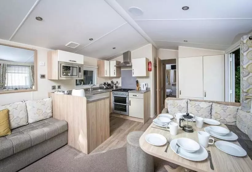 هتل Sandaway Holiday Park