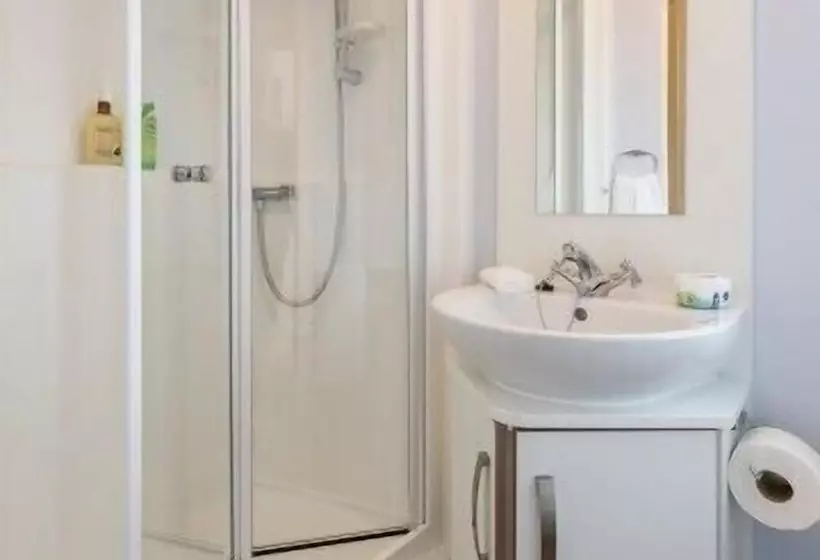 هتل Sandaway Holiday Park