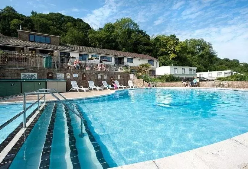 هتل Sandaway Holiday Park