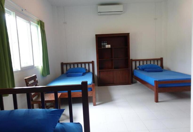 Hotelli Subsavet Village