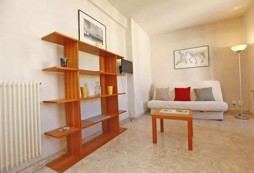Large Studio Dowtown In Nice Near Tramway