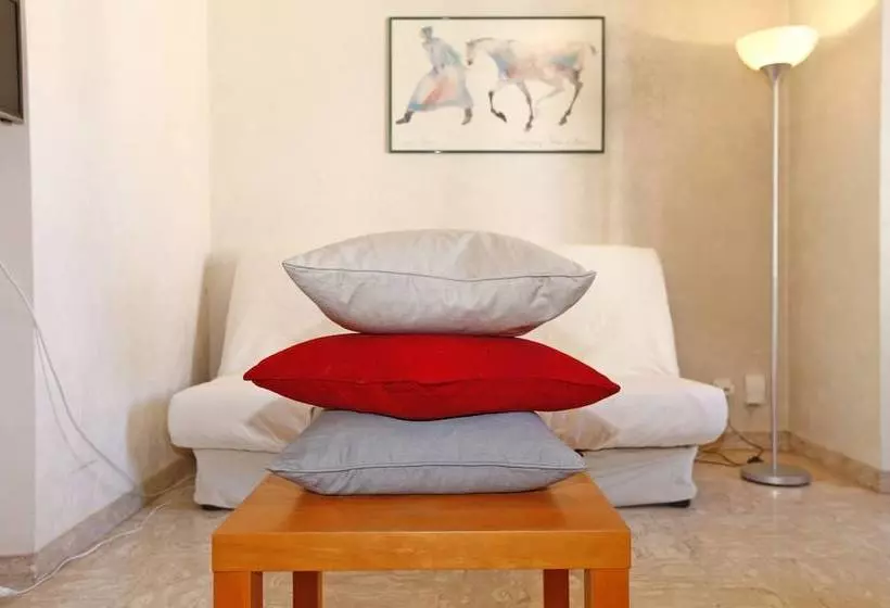Large Studio Dowtown In Nice Near Tramway