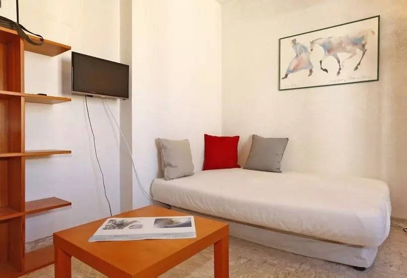 Large Studio Dowtown In Nice Near Tramway