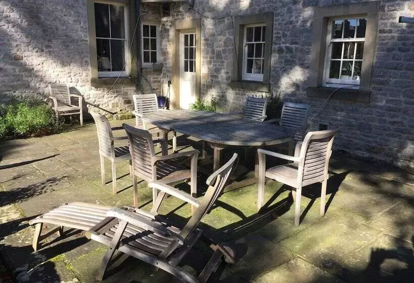 The Old Vicarage B&b