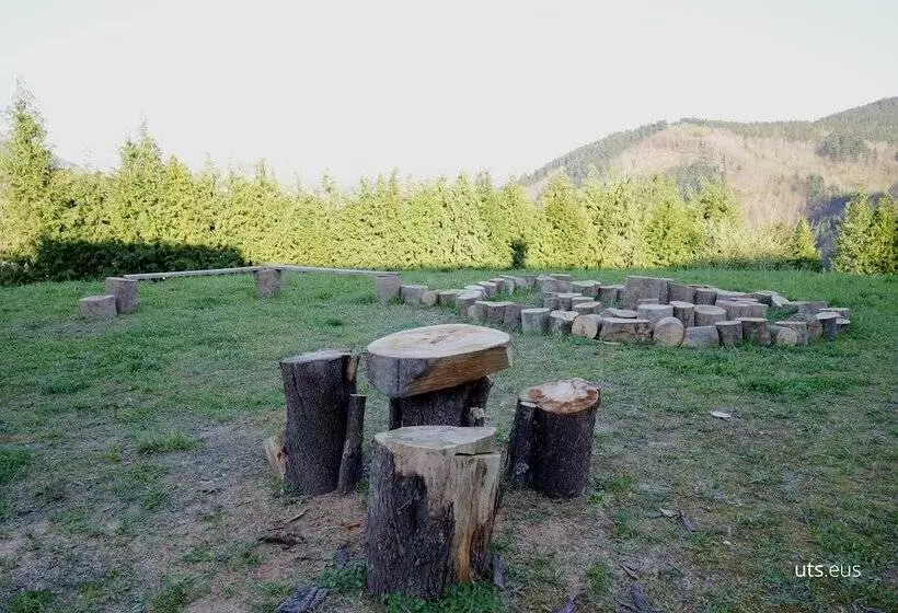 Abaraxka Hostel Disfruta La Vía Verde Del Urola Hasta La Playa   Naturaleza Montañas Y Riqueza Cultu