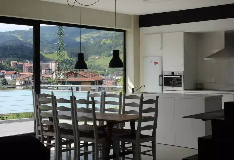 Abaraxka Hostel Disfruta La Vía Verde Del Urola Hasta La Playa   Naturaleza Montañas Y Riqueza Cultu